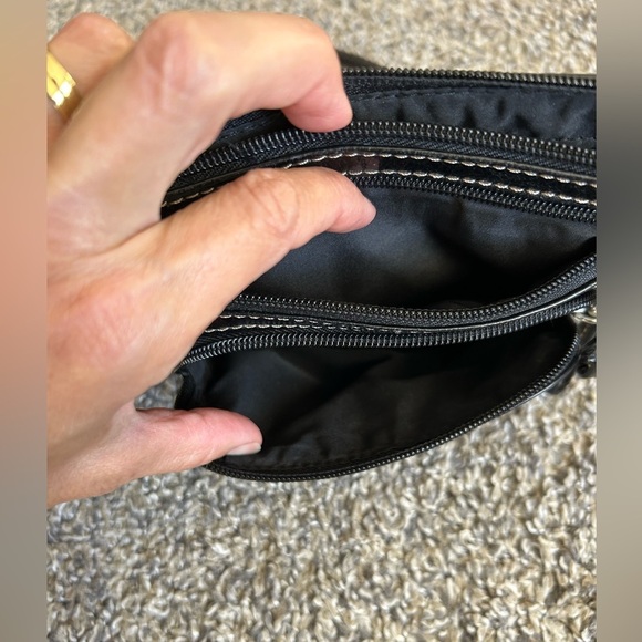 Giani Bernini black leather purse crossbody or shoulder 9”x7”x2” - Picture 7 of 14